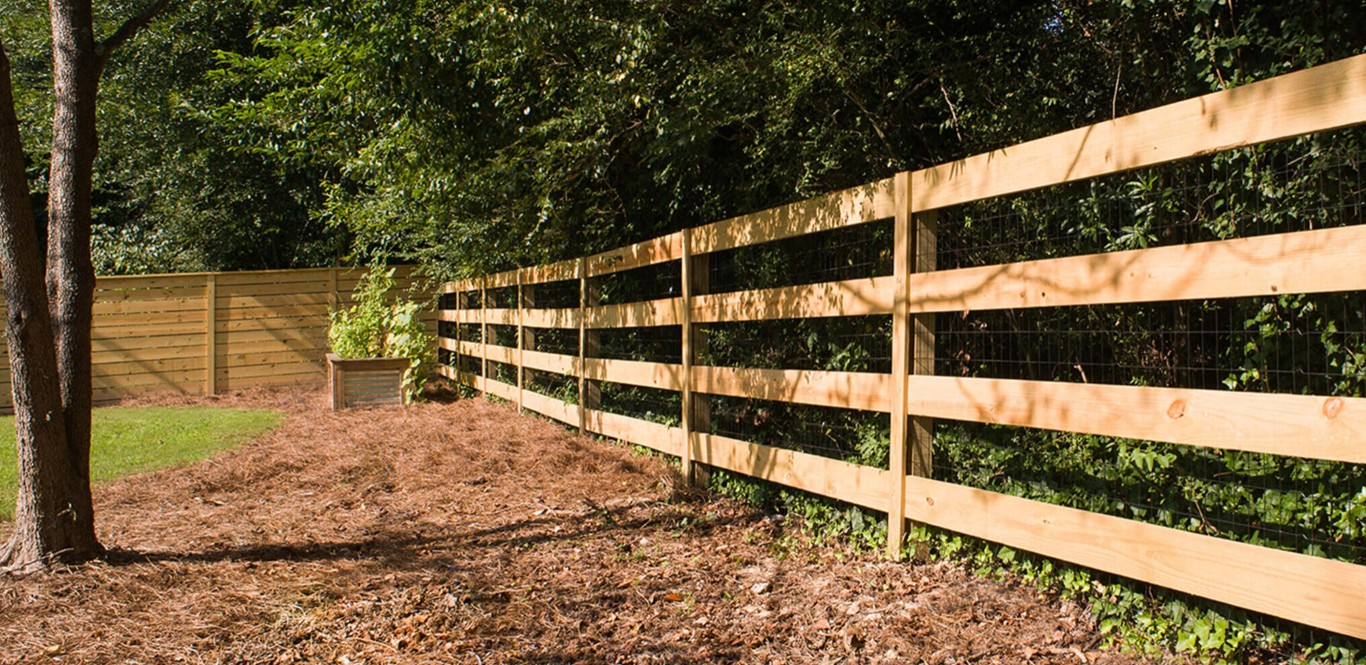 Professional fence installation in Muncie, Indiana