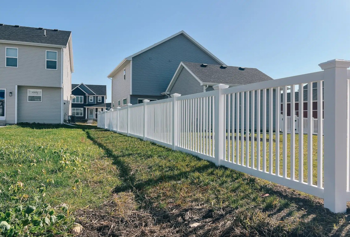 Durable vinyl and PVC fencing in Muncie, IN